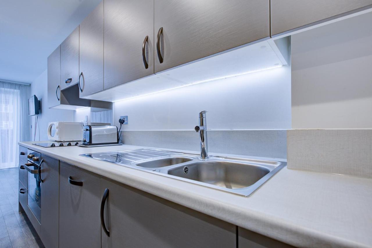 2 Bed 2 Bath Modern In East Acton Londres