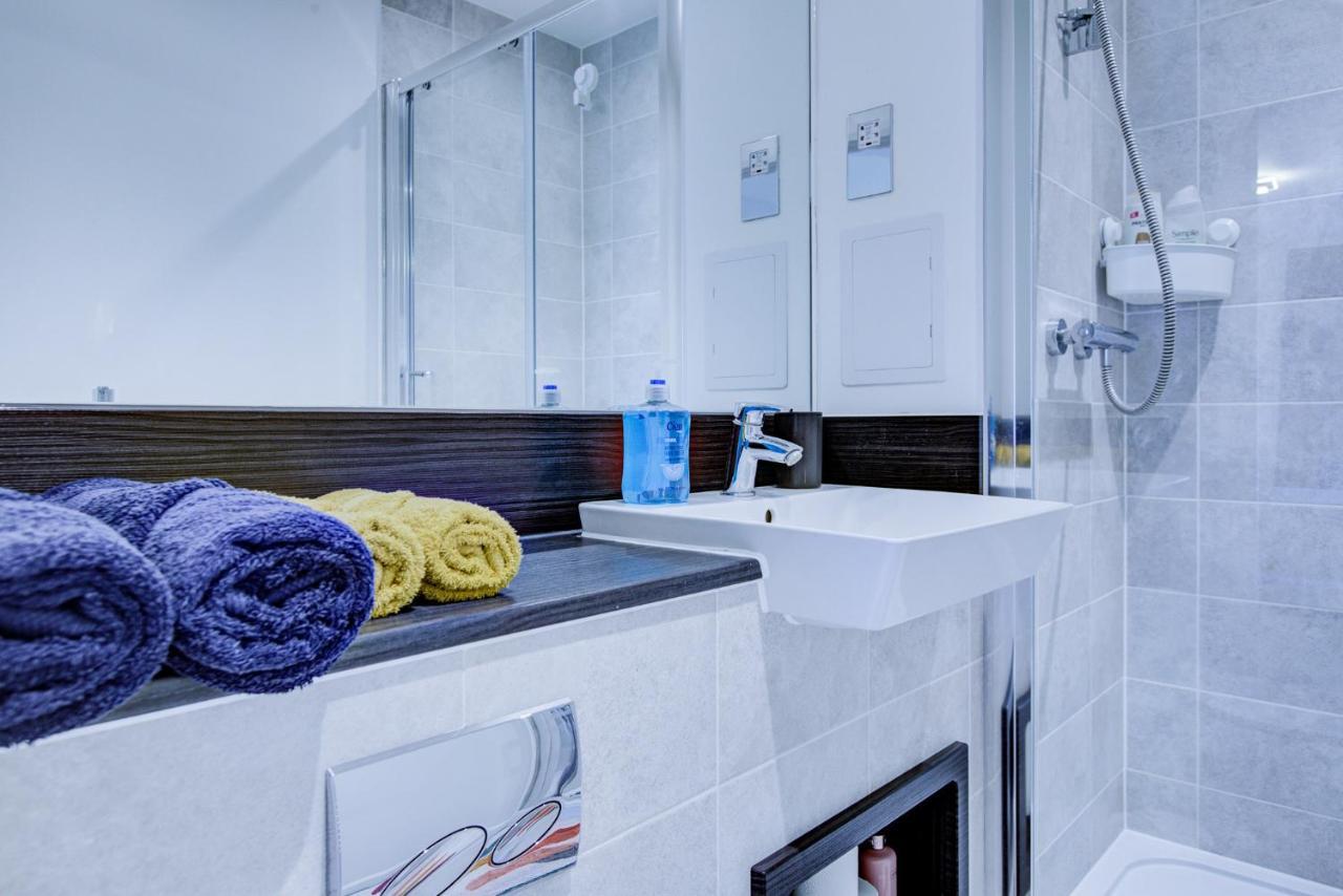 2 Bed 2 Bath Modern In East Acton Appartement Londres