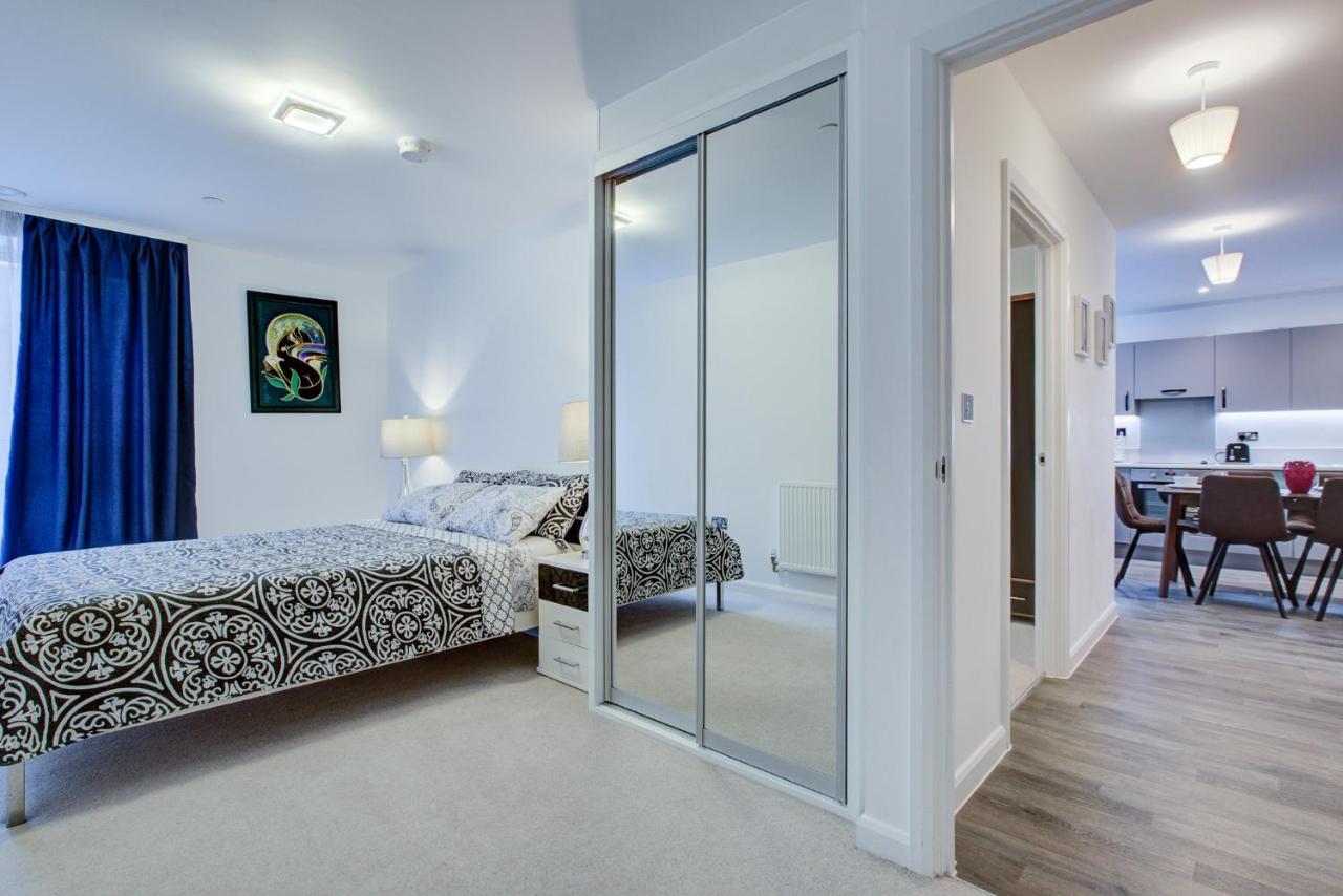 2 Bed 2 Bath Modern In East Acton Appartement Londres
